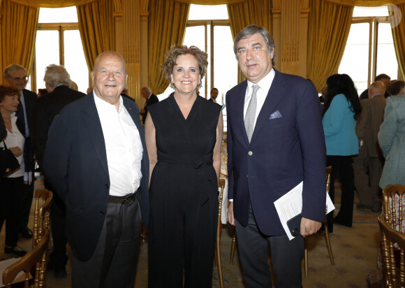 Exclusif - Marc Ladreit de Lacharrière, Vadym Omelchenko Ambassadeur d'Ukraine en France et Menna Rawlings, Ambassadrice du Royaume-Uni - Mercredi 31 mai 2023, le dîner du Cercle de la Revue des Deux Mondes, orchestré par Marc Ladreit de Lacharrière, s'est réuni au Cercle de l'Union Interalliée en l'honneur de Laurent Wauquiez (Président de la Région Auvergne – Rhône-Alpes). © Marc Ausset-Lacroix / Bestimage