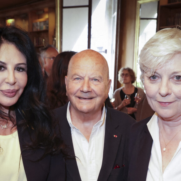 Exclusif - Yamina Benguigui, Marc Ladreit de Lacharrière, Florence Bergeaud-Blackler - Remise du prix de la Revue des Deux Mondes au Bistrot de Paris le 1er juin 2023.  © Jack Tribeca / Bestimage