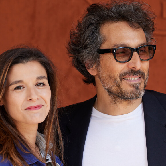 Fanny Conquy et son compagnon Vincent Elbaz au village lors des Internationaux de France de tennis de Roland Garros 2023, à Paris, France, le 6 juin 2023. © Jacovides-Moreau/Bestimage 