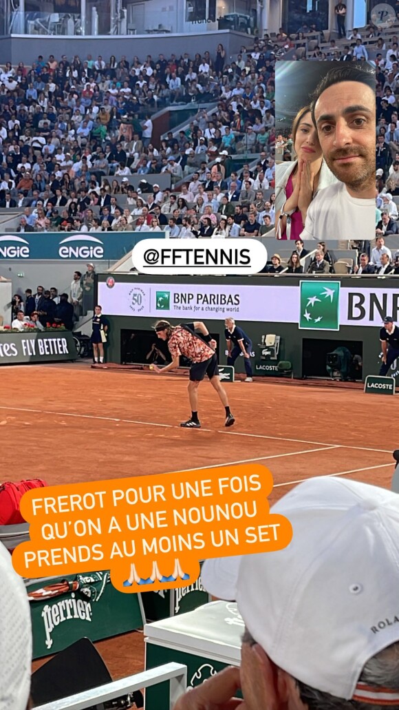 "Frérot pour une fois qu'on a une nounou prends au moins un set", a supplié Camille Combal en story Instagram.
Camille Combal à Roland-Garros, sur Instagram.