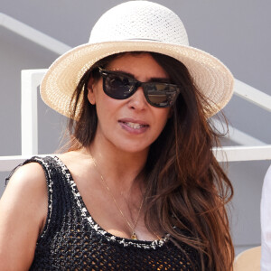 Reem Kherici a été photographiée enceinte dans les tribunes de Roland-Garros ce mercredi.
Reem Kherici, enceinte dans les tribunes lors des Internationaux de France de Tennis de Roland Garros, Paris. © Jacovides / Moreau / Bestimage 