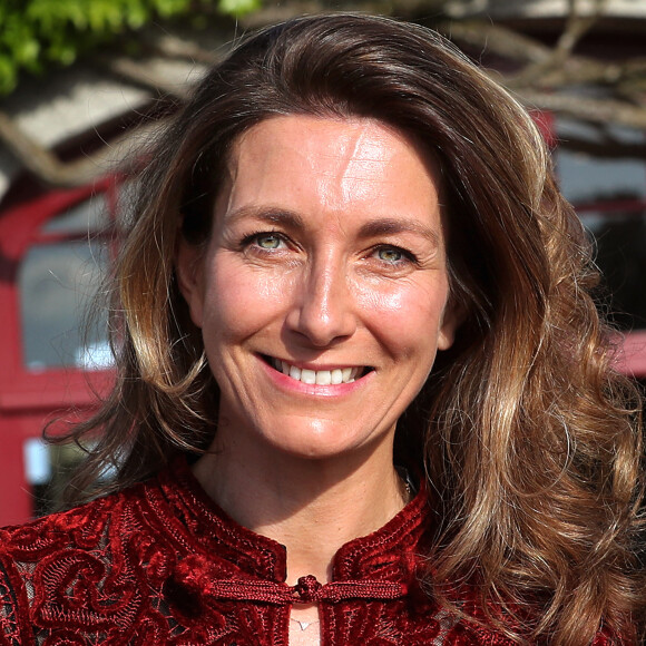 Anne-Claire Coudray lors de la fête de la fleur et l'intronisation de personnalités commandeurs et ambassadeurs par la Commanderie du Bontemps au Château Smith Haut Lafitte à Martillac le 27 avril 2023. © Fabien Cottereau / Patrick Bernard / Bestimage