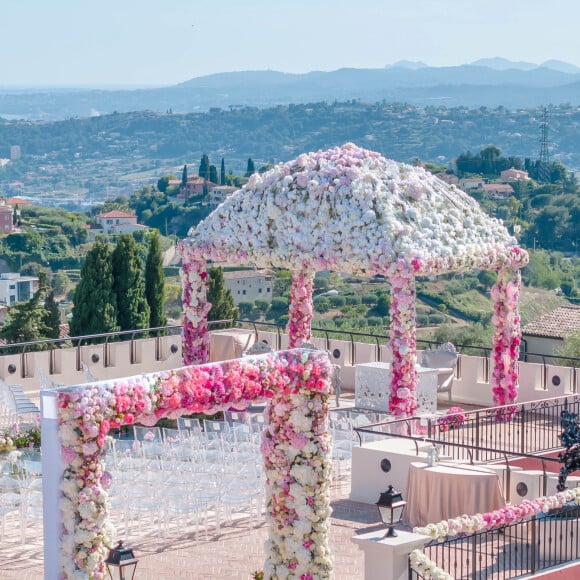 La cérémonie a eu lieu le samedi 3 juin 2023.
Mariage du joueur de football Boubacar Kamara et l'influenceuse Coralie Porrovecchio en France, le samedi 3 juin 2023. © Pervez Taufiq/PTaufiq Photography/Panoramic/Bestimage