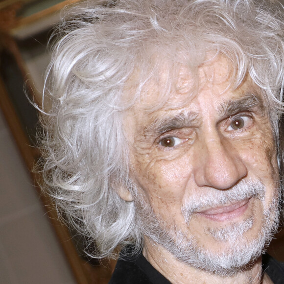 Les raisons qui l'ont poussé à arrêter ? La peur de la mort.
Louis Bertignac lors de la soirée des "Stéthos d'or 2023" à l'hôtel Four Seasons George V à Paris le 27 mars 2023. © Cédric Perrin / Bestimage