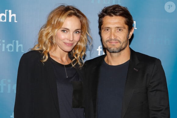 L'occasion de s'intéresser à son couple avec Claire Keim.
Exclusif - Bixente Lizarazu et sa compagne Claire Keim - Soirée annuelle de la FIDH (Fédération Internationale des ligues de Droits de l'Homme) à l'Hôtel de Ville à Paris, le 8 décembre 2014.