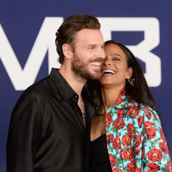 Les deux petits garçons de M. Pokora vont assister au concert de leur père à la Défense Arena de Nanterre.
Christina Milian et son mari Matt Pokora au photocall de la première du film "Ambulance" à Los Angeles le 4 avril 2022. 