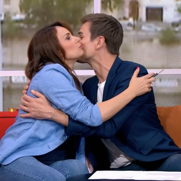 Julia Vignali émue pour sa dernière émission avec Jean-Baptiste Marteau dans "Télématin" sur France 2