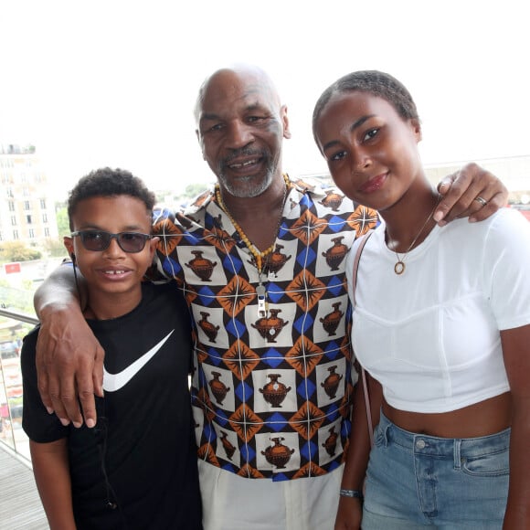 Exclusif - Mike Tyson entre ses enfants Morocco Tyson et Milan Tyson - Célébrités au Déjeuner France TV lors des Internationaux de France de Tennis de Roland Garros 2023 - Jour 15 à Paris le 11 Juin 2023. © Bertrand Rindoff / Bestimage 