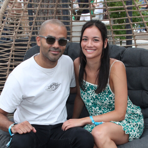 Exclusif - Tony Parker et sa compagne Alizée Lim - Célébrités aux Internationaux de France de Tennis de Roland Garros 2023 - Jour 15 à Paris le 11 Juin 2023. © Bertrand Rindoff / Bestimage 