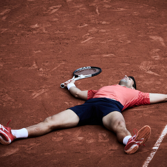 Novak Djokovic - Novak Djokovic remporte les Internationaux de France de tennis de Roland Garros 2023 face à Casper Ruud (7-6 [7-1], 6-3, 7-5) à Paris le 11 juin 2023. Novak Djokovic s'adjuge un 23ème titre record en Grand Chelem et dépasse Rafael Nadal, bloqué à 22 titres et forfait cette année. © Jacovides-Moeau/Bestimage 