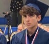 Leon a effectivement partagé quelques photographies capturées le jour où il a obtenu son diplôme.
Léon, le fils de Patrick Bruel sur Instagram. Le 12 juin 2023.