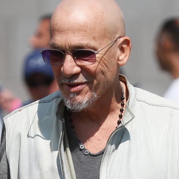 Il a toujours été parfaitement transparent vis-à-vis de l'épreuve qu'il traversait.
Florent Pagny - Cérémonie de remise des prix des Ambassadeurs ELA et lancement de la nouvelle campagne "Mets tes baskets et bats la maladie" à la Cité des Sciences et de l'Industrie à Paris. © Christophe Clovis / Bestimage