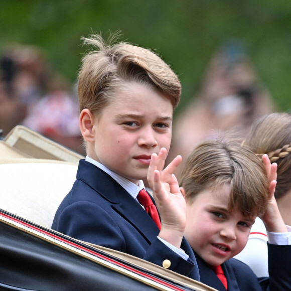 Le prince George, la princesse Charlotte et le prince Louis de Galles - La famille royale d'Angleterre lors du défilé "Trooping the Colour" à Londres. Le 17 juin 2023 