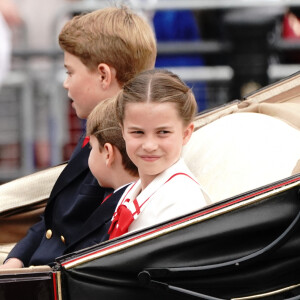 Une belle journée pour la famille royale, près d'un mois et demi après le couronnement du roi Charles III
Le prince George, la princesse Charlotte et le prince Louis de Galles - La famille royale d'Angleterre lors du défilé "Trooping the Colour" à Londres. Le 17 juin 2023 