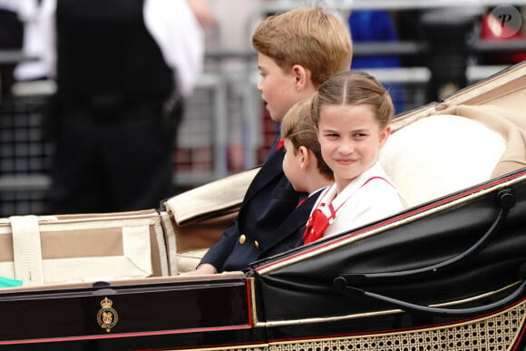 Une belle journée pour la famille royale, près d'un mois et demi après le couronnement du roi Charles III
Le prince George, la princesse Charlotte et le prince Louis de Galles - La famille royale d'Angleterre lors du défilé "Trooping the Colour" à Londres. Le 17 juin 2023 