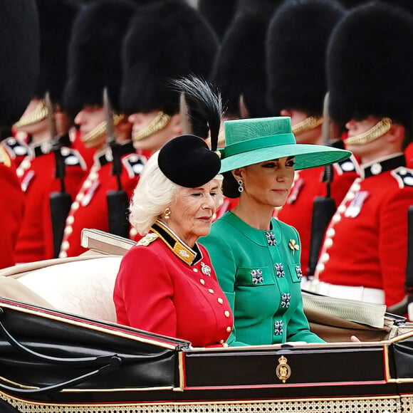 La reine consort Camilla Parker Bowles et Kate Catherine Middleton, princesse de Galles - La famille royale d'Angleterre lors du défilé "Trooping the Colour" à Londres. Le 17 juin 2023 