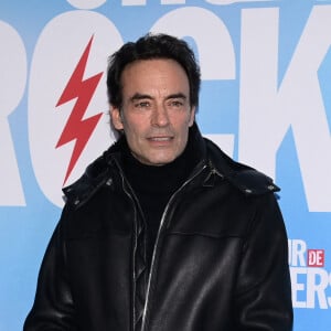 Mais ce n'est pas tout : "J'ai enchaîné avec de mauvais films et je me suis fait massacrer. Mon égo a pris un coup"
Anthony Delon à l'avant-première du film "Choeur de Rocker" au Cinema UGC Normandie à Paris le 8 décembre 2022. © Federico Pestellini / Panoramic / Bestimage 