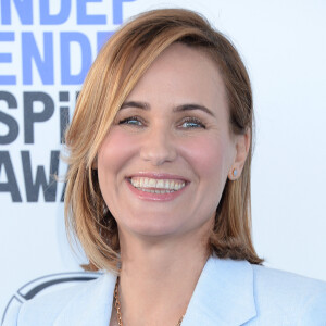 Père et fille étaient, autrefois, séparés par l'immensité de l'océan.
Judith Godreche lors du photocall de la soirée de la 35ème édition des Film Independant Spirit Awards à Los Angeles le 8 février 2020.
