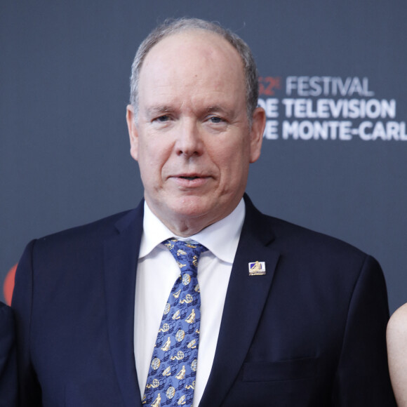 Albert était présent sans Charlene
Le Price Albert de Monaco sur le tapis rouge du photocall de la cérémonie d'ouverture du 62ème Festival de Télévision de Monte-Carlo, à Monaco, le 16 juin 2023. © Denis Guignebourg/BestImage 