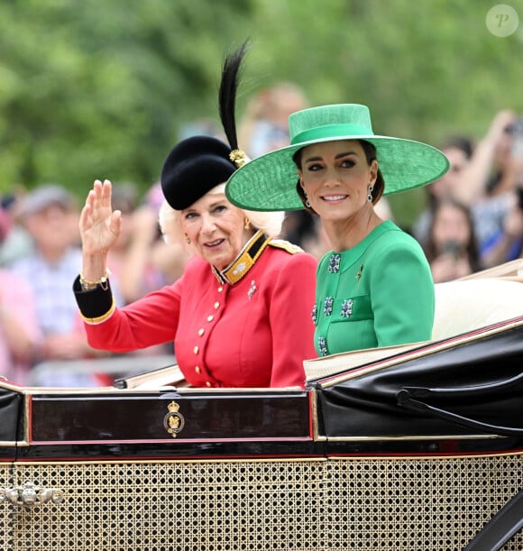 La reine consort Camilla Parker Bowles et Kate Catherine Middleton, princesse de Galles - La famille royale d'Angleterre lors du défilé "Trooping the Colour" à Londres. Le 17 juin 2023