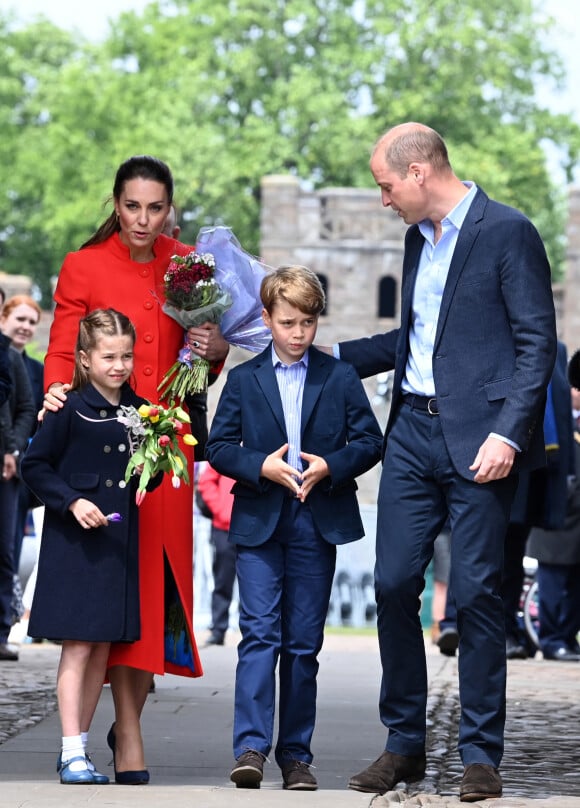 Kate Catherine Middleton, duchesse de Cambridge, le prince William, duc Cambridge, et leurs enfants, la princesse Charlotte et le prince George - Le duc et la duchesse de Cambridge, et leurs enfants, en visite à Cardiff, à l'occasion du jubilé de platine de la reine d'Angleterre. Le 4 juin 2022 