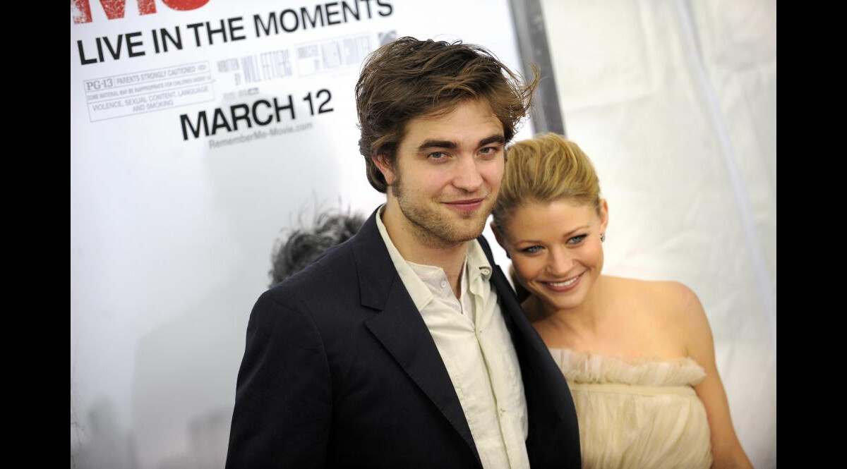 Emilie De Ravin And Robert Pattinson