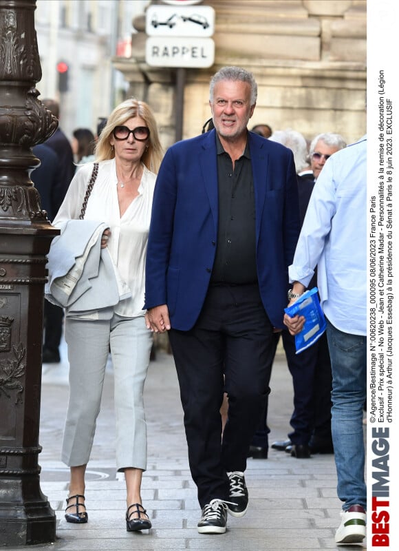 Exclusif - Jean et Catherine Madar - Personnalités à la remise de décoration (Légion d'Honneur) à Arthur (Jacques Essebag) à la présidence du Sénat à Paris le 8 juin 2023.