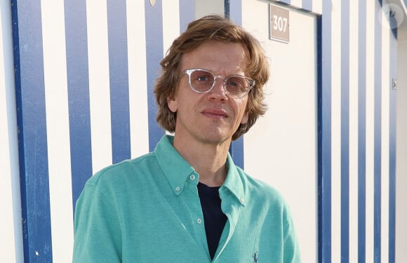 Alex Lutz - Photocall du 37ème festival du film de Cabourg - Journées romantiques le 15 juin 2023. © Coadic Guirec / Bestimage 