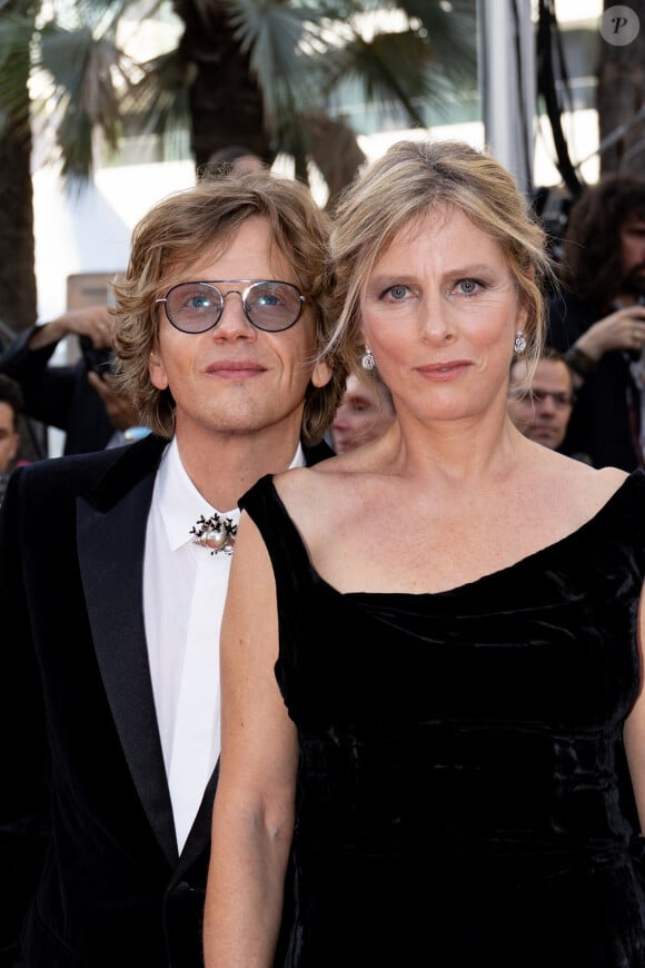 A l'occasion de la sortie de son nouveau film "Une nuit" le 5 juillet, le comédien a évoqué son couple avec Mathilde Vial
Alex Lutz, Karin Viard - Montée des marches du film " The Old Oak " lors du 76ème Festival International du Film de Cannes, au Palais des Festivals à Cannes. Le 26 mai 2023 © Jacovides-Moreau / Bestimage 