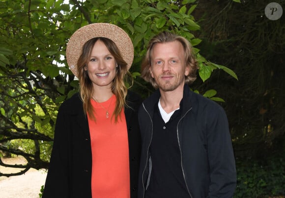 Info du 14 décembre 2020 - Ana Girardot a accouché de son premier enfant, un garçon, on peut lire sur sa page Instagram "welcome Jazz my little man" - Ana Girardot (enceinte) et Alex Lutz - Photocall du film "5ème Set" - Festival du film Francophone d'Angoulême 2020 le 30 Août 2020. © Guirec Coadic / Bestimage 