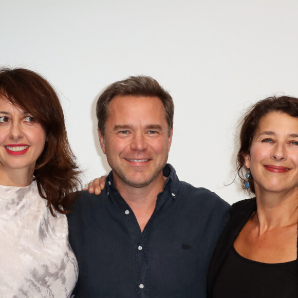 Six ans après son épisode final !
Valérie Bonneton, Guillaume de Tonquédec et Isabelle Gélinas - Photocall de la série "Fais pas ci, fais pas ça" lors du 18ème Festival de la Fiction TV de La Rochelle. Le 16 septembre 2016 © Patrick Bernard / Bestimage