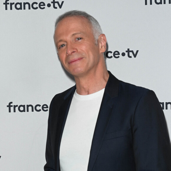 Il s'agit de Samuel Etienne.
Samuel Étienne - Conférence de presse du Telethon 2022 à Paris le 21 octobre 2022. © Coadic Guirec / Bestimage