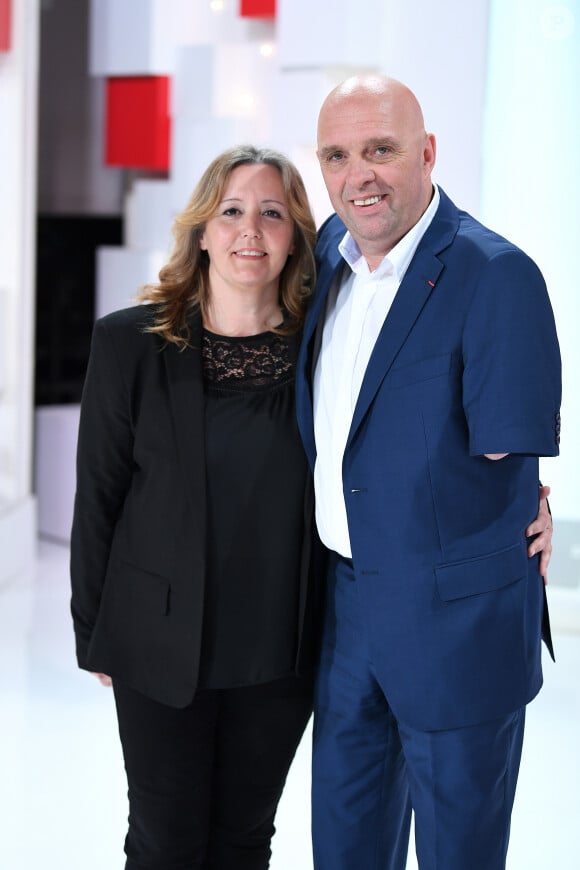 Exclusif - Philippe Croizon et sa femme Suzana Sabino - Enregistrement de l'émission "Vivement Dimanche" présentée par M. Drucker à Paris le 8 avril 2019 et qui sera diffusée le 14 avril. © Guillaume Gaffiot/Bestimage 