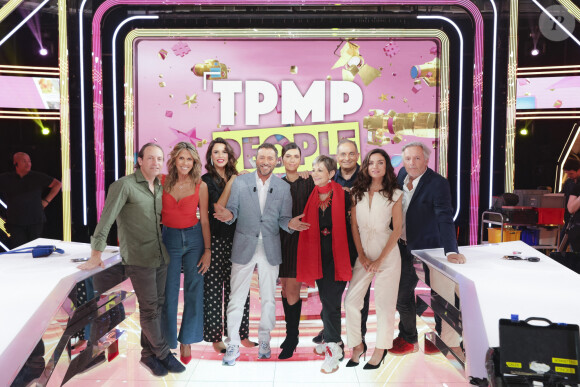 Lesquels sont d'ores et déjà impatients de la retrouver.
Exclusif - Philippe Candoloro, Rachel Bourlier, Sophie Coste, Bernard Montiel, Deborah Tordjman, Isabelle Morini-Bosc, Laurent Fontaine, Francesca Antoniotti, Jean-Michel Maire sur le plateau de l'émission TPMP People, enregistrée le 1er juin, présentée par B.Montiel et diffusée le 03 juin sur C8 à Paris, France, le 1er juin 2023. © Jack Tribeca/Bestimage