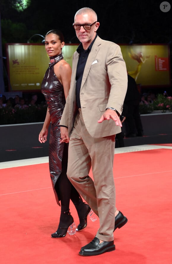 Tina Kunakey et son mari Vincent Cassel lors de la projection du film "Athena" lors de la 79ème édition du festival international du film de Venise (La Mostra), Italie, le 2 septembre 2022. © Action Press/Bestimage 