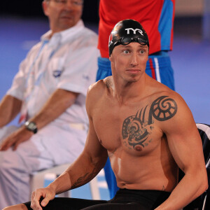 Frederick Bousquet au depart du relais masculin 4x50m 4 nages lors des Championnats d' Europe de Natation a Chartres le 22 novembre 2012.