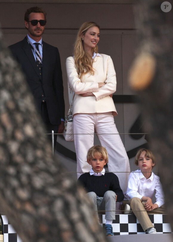 Pierre Casiraghi, sa femme Beatrice Borromeo et leurs enfants Stefano et Francisco - 6ème Monaco E-Prix à Monaco, le 6 mai 2023. © Claudia Albuquerque/Bestimage 