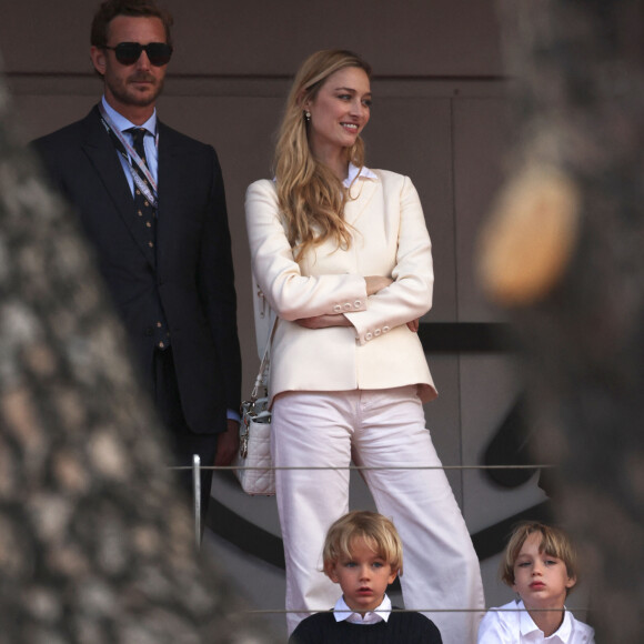 Pierre Casiraghi, sa femme Beatrice Borromeo et leurs enfants Stefano et Francisco - 6ème Monaco E-Prix à Monaco, le 6 mai 2023. © Claudia Albuquerque/Bestimage 