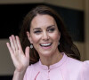 Souriante, elle leur a expliqué qu'elle avait 41 ans. 
Catherine (Kate) Middleton, princesse de Galles, lors d'une visite pré-inaugurale du "Young V&A" à Bethnal Green, dans l'est de Londres, le 28 juin 2023. L'ouverture au public est prévue le 1er juillet 2023. 