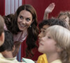 Kate Middleton a eu un échange adorable avec des enfants.
Catherine (Kate) Middleton, princesse de Galles, lors d'une visite pré-inaugurale du "Young V&A" à Bethnal Green, dans l'est de Londres. 