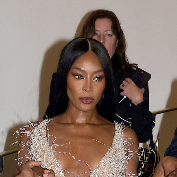 Naomi Campbell à la sortie de l'hôtel "Martinez" lors du 76ème Festival International du Film de Cannes, le 23 mai 2023. 