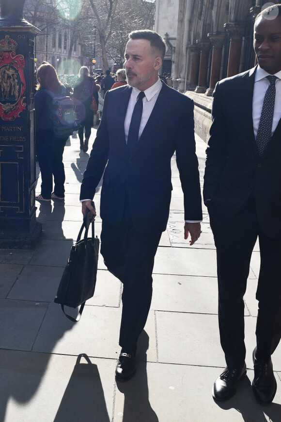 David Furnish à la sortie du tribunal à Londres, le 27 mars 2023. 