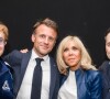 Elton John et David Furnish ont profité de leur passage à Paris pour rencontrer le président Emmanuel Macron et sa femme Brigitte, le premier n'ayant fait qu'un passage à la fin en backstage.
@ Instagram
