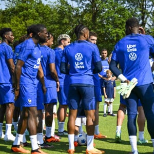 "Le temps de la violence doit cesser pour laisser place à celui du deuil, du dialogue et de la reconstruction", ont conclu les Bleus
entrainement de Reve / Mbappé Kylian (FRA) lors d'une séance d'entraînement de l'équipe de France de football pour préparer le match de qualification à l'Euro 2024 contre Gibraltar au centre de formation et centre National du Footbal de Clairefontaine-en-Yvelines, France, le 14 juin 2023. La France affrontera Gibraltar ce vendredi 16 juin à 20h45 au Stade de l'Algarve à Faro-Loulé au Portugal. © Jean-Baptiste Autissier/Panoramic/Bestimage