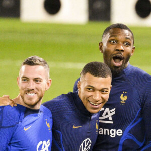 Veretout Jordan (FRA) / Mbappé Kylian (FRA) / Thuram Marcus (FRA) / Dembele Ousmane (FRA) / Koundé Jules (FRA) / Camavinga Eduardo (FRA) - Entraînement de l'équipe de France de football, à l'avant-veille de la finale contre l'Argentine lors de la Coupe du Monde 2022 au Qatar (FIFA World Cup Qatar 2022), le 16 décembre 2022. © JB Autissier/Panoramic/Bestimage 