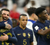 "Il existe d'autres manières pacifiques et constructives de s'exprimer", ont ajoué les joueurs de l'équipe de France
joie des joueurs de l'équipe de France en fin de match Hernandez Theo (FRA) / Mbappé Kylian (FRA) au match de football de quart de finale opposant la France à l'Angleterre lors de la coupe du Monde (FIFA 2022) au stade Al Bayt à Al Khor au Qatar, le 10 décembre 2022. La France a gagné 2-1. © Jean-Baptiste Autissier/Panoramic/Bestimage