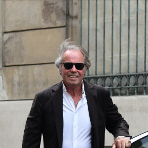Michel Leeb - Mariage de Claude Lelouch à la mairie du 18ème à Paris. Le 17 juin 2023
