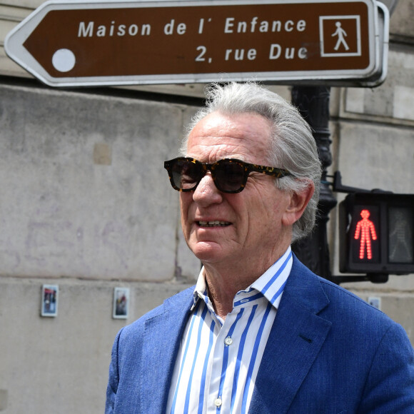 William Leymergie - Mariage de Claude Lelouch à la mairie du 18ème à Paris. Le 17 juin 2023