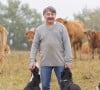 Heureuse nouvelle pour l'ancien candidat de "L'amour est dans le pré", Didier.
Didier, éleveur de vaches, Aveyron - Candidat de "L'amour est dans le pré".