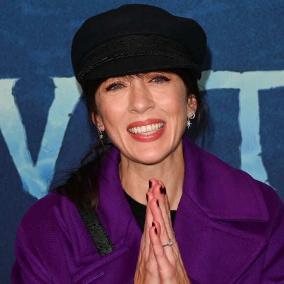 En effet, Nolwenn Leroy s'est revêtue d'une élégante robe accordée à des chaussettes roses montantes avec des chaussures noires ouvertes.
Nolwenn Leroy à la première du film "Avatar: La Voie de l'Eau" au cinéma Le Grand Rex à Paris, le 13 décembre 2022. © Guirec Coadic/Bestimage 